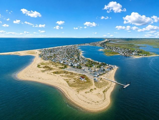 9 62nd St, Newburyport, MA 01950