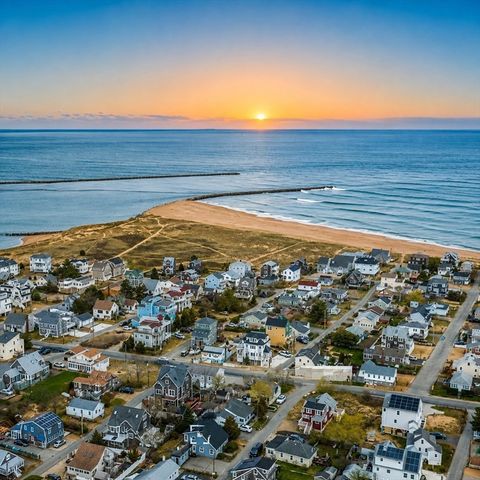 9 62nd St, Newburyport, MA 01950