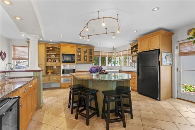9 62nd St, Newburyport, MA 01950