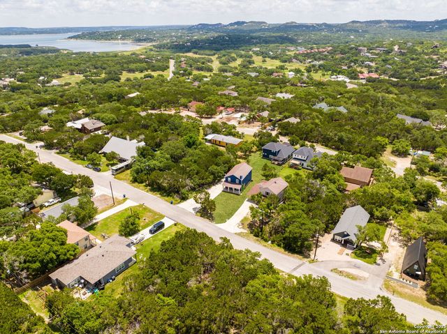 1526 Bonnyview, Canyon Lake, TX 78133
