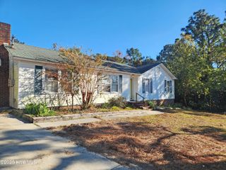 757 Silver Lake Road, Wilmington, NC 28412