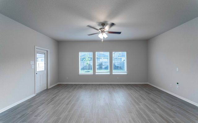 802 Tompkins Ln, Gallatin, TN 37066