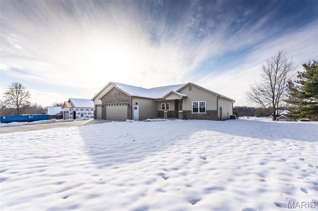 9 Fairway Court, Alton, IL 62002