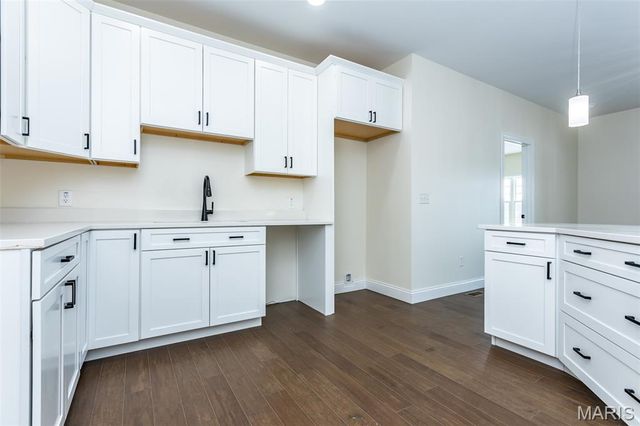 9 Fairway Court, Alton, IL 62002