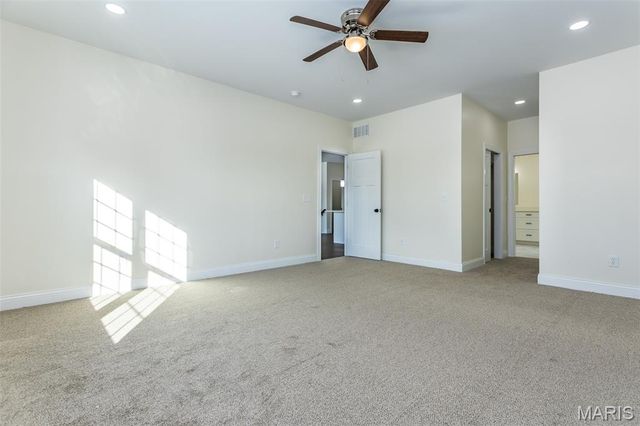 9 Fairway Court, Alton, IL 62002