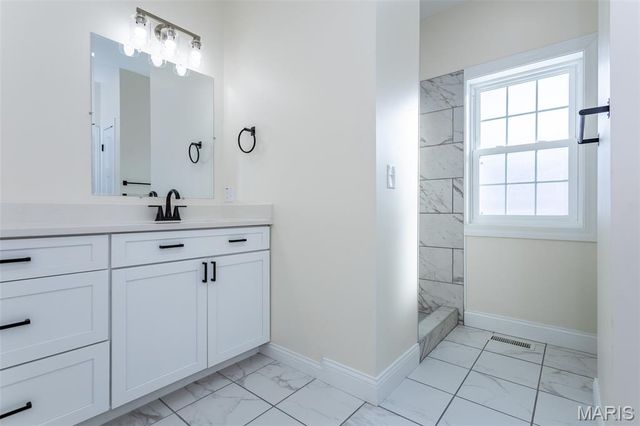 9 Fairway Court, Alton, IL 62002