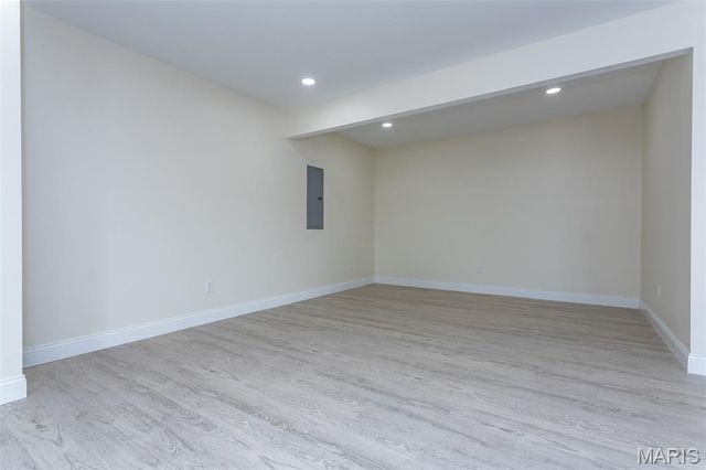 9 Fairway Court, Alton, IL 62002