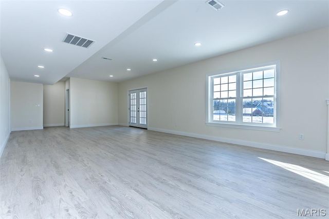 9 Fairway Court, Alton, IL 62002