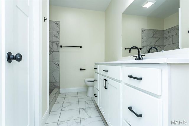 9 Fairway Court, Alton, IL 62002