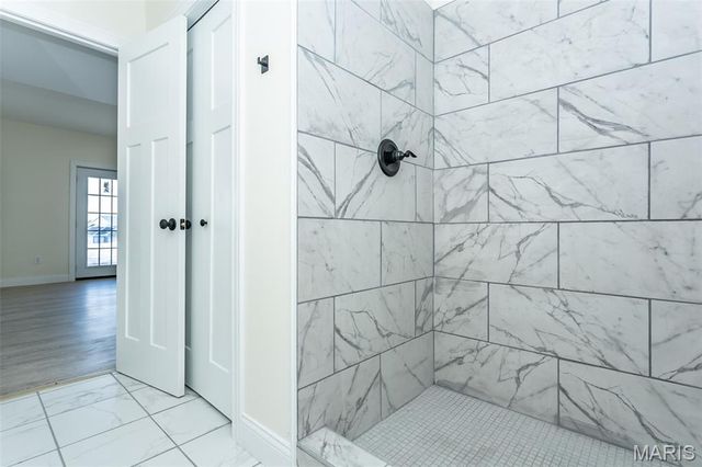 9 Fairway Court, Alton, IL 62002