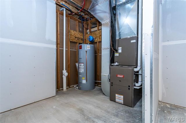 9 Fairway Court, Alton, IL 62002