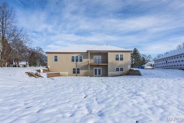 9 Fairway Court, Alton, IL 62002