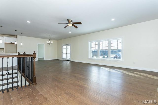 9 Fairway Court, Alton, IL 62002