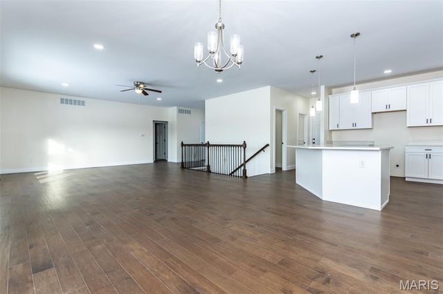 9 Fairway Court, Alton, IL 62002