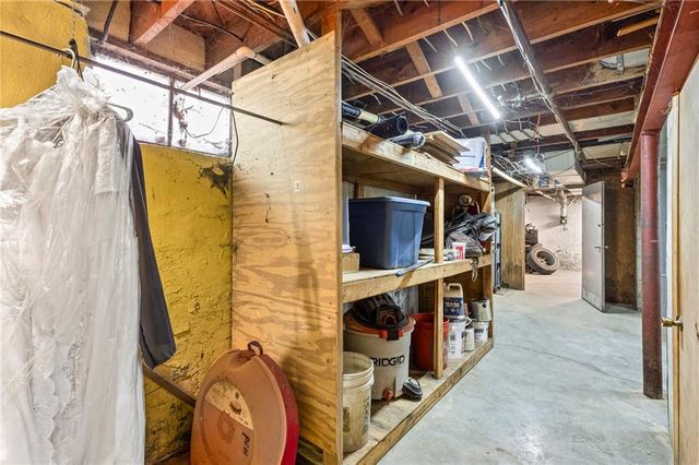 6502 Leavenworth Road, Kansas City, KS 66104