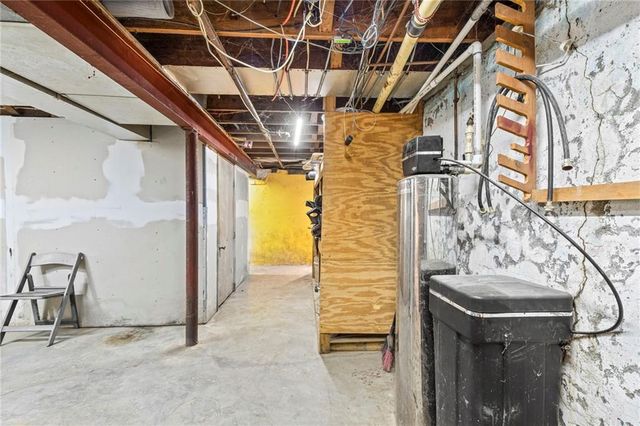 6502 Leavenworth Road, Kansas City, KS 66104