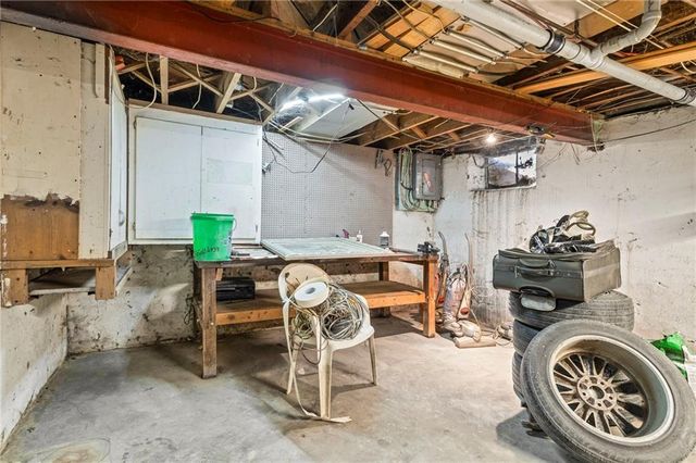 6502 Leavenworth Road, Kansas City, KS 66104