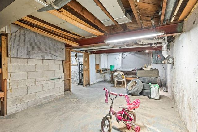 6502 Leavenworth Road, Kansas City, KS 66104