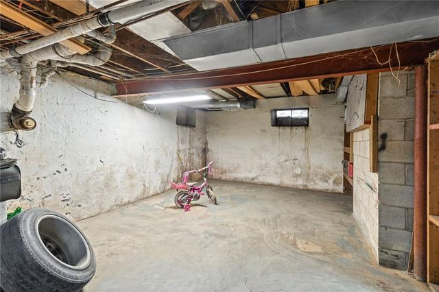 6502 Leavenworth Road, Kansas City, KS 66104