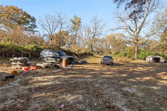 6502 Leavenworth Road, Kansas City, KS 66104