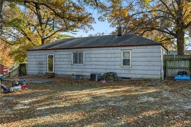 6502 Leavenworth Road, Kansas City, KS 66104