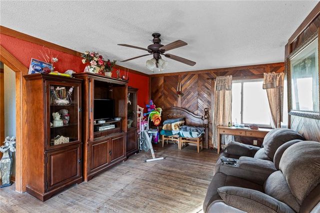 6502 Leavenworth Road, Kansas City, KS 66104