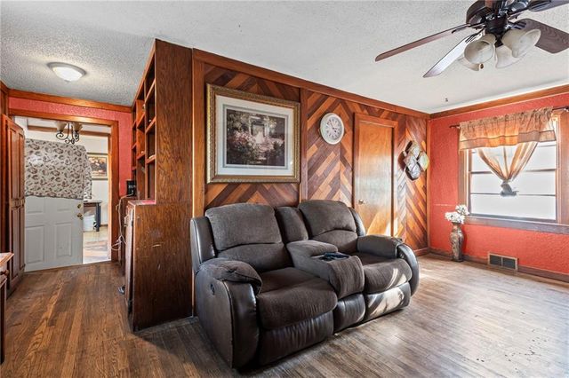 6502 Leavenworth Road, Kansas City, KS 66104