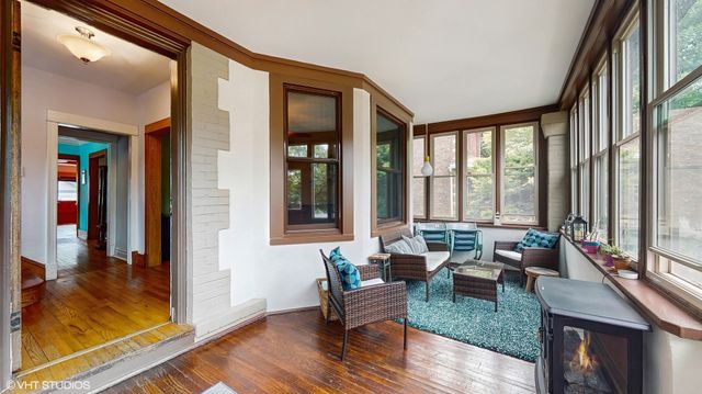 1150 S Oak Park Avenue, Oak Park, IL 60304