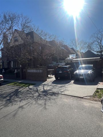 19519 45th Avenue, Flushing, NY 11358