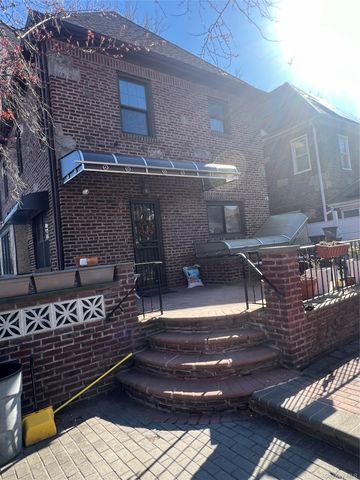 19519 45th Avenue, Flushing, NY 11358