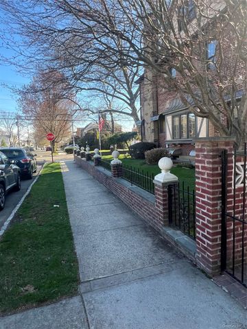 19519 45th Avenue, Flushing, NY 11358