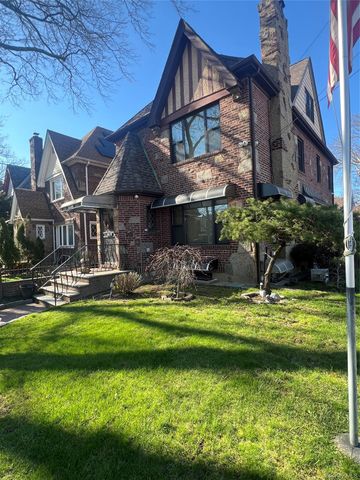 19519 45th Avenue, Flushing, NY 11358
