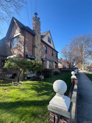 19519 45th Avenue, Flushing, NY 11358