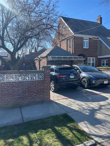 19519 45th Avenue, Flushing, NY 11358
