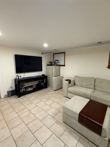 19519 45th Avenue, Flushing, NY 11358