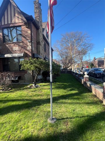 19519 45th Avenue, Flushing, NY 11358