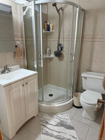 19519 45th Avenue, Flushing, NY 11358