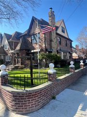 19519 45th Avenue, Flushing, NY 11358