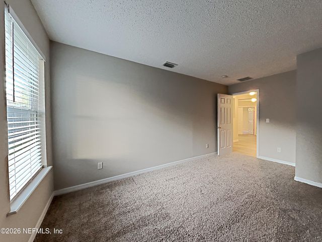 1378 SUMMIT OAKS Drive W, Jacksonville, FL 32221