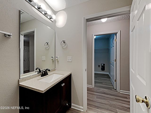 1378 SUMMIT OAKS Drive W, Jacksonville, FL 32221