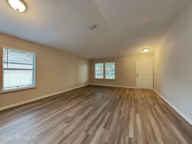 1378 SUMMIT OAKS Drive W, Jacksonville, FL 32221