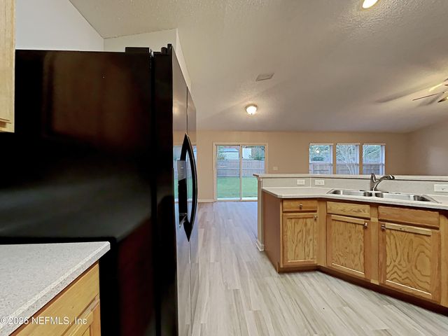 1378 SUMMIT OAKS Drive W, Jacksonville, FL 32221