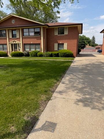 10650 W Cermak Road 2E, Westchester, IL 60154