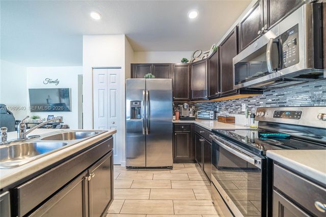 10565 W 34th Ct, Hialeah, FL 33018