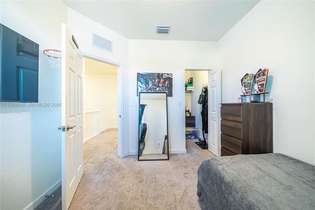 10565 W 34th Ct, Hialeah, FL 33018