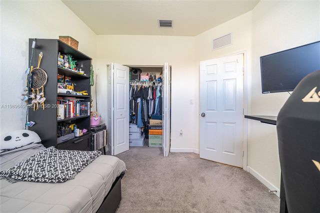 10565 W 34th Ct, Hialeah, FL 33018