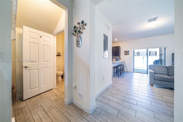 10565 W 34th Ct, Hialeah, FL 33018