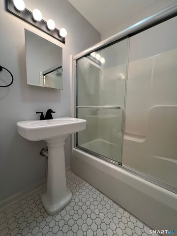 49 Glenbrook Road 103, Stamford, CT 06902