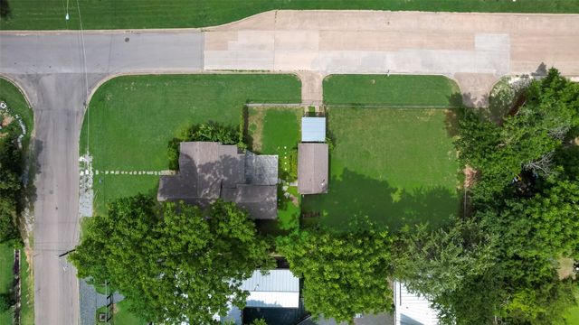 9034 Groveland Drive, Dallas, TX 75218