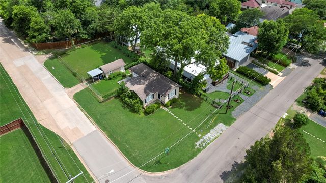 9034 Groveland Drive, Dallas, TX 75218